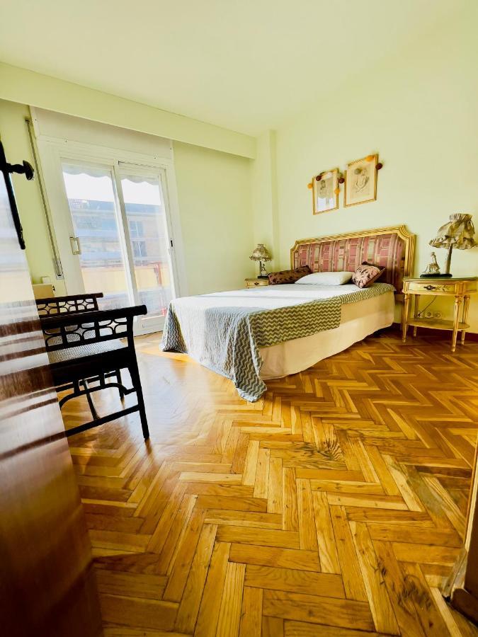 Your Second Home In Barcelona With Private Room And Private Bathroom Close To Montjuic, Pl Espana, La Rambla, Ferry Port Ngoại thất bức ảnh